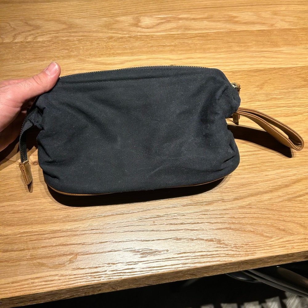 Good Fellow & Co | Men’s Toiletry Bag in Navy Blue